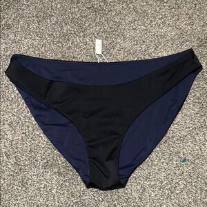 Athleta Black Blue Reversible High Leg Bottom Size M